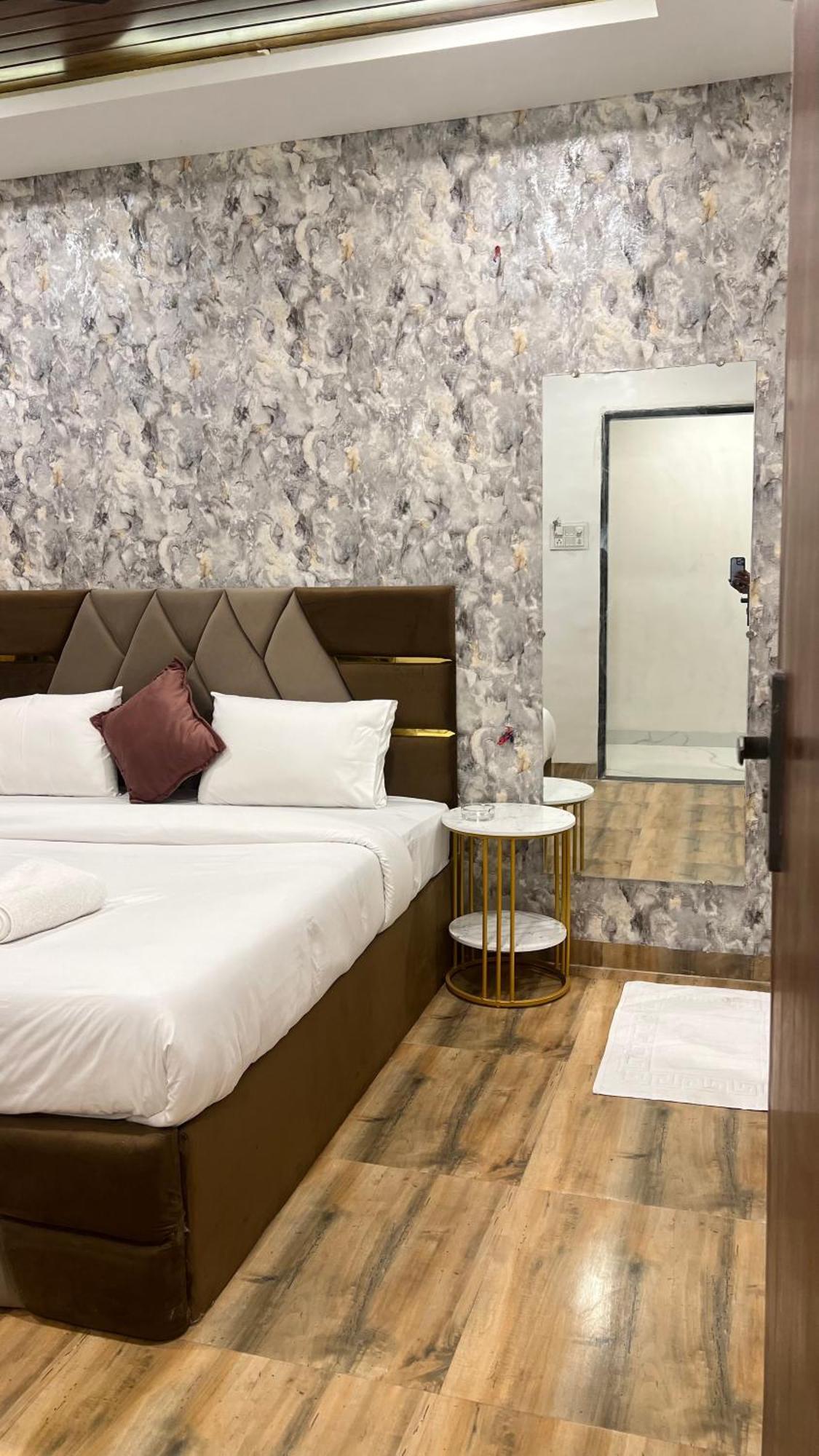 Hotel Vedicvista Indore Eksteriør billede